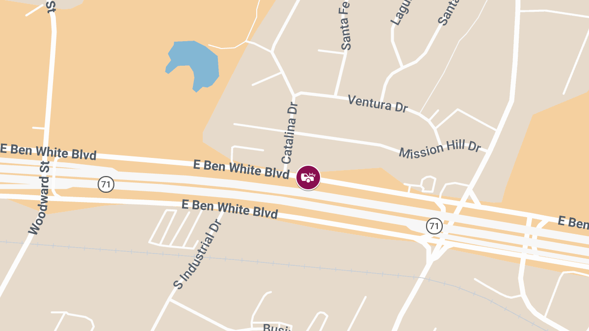 Injury Crash at 4400-4708 E Ben White Blvd W/B