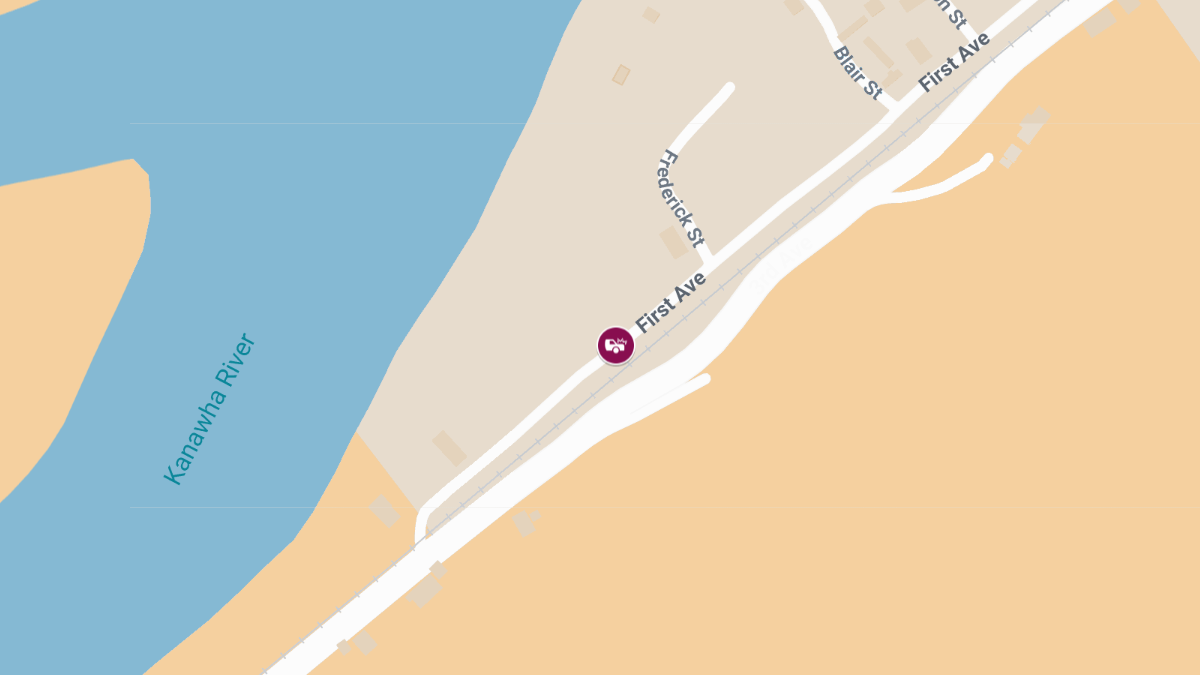 Injury Crash at First Ave & MacCorkle Ave SE