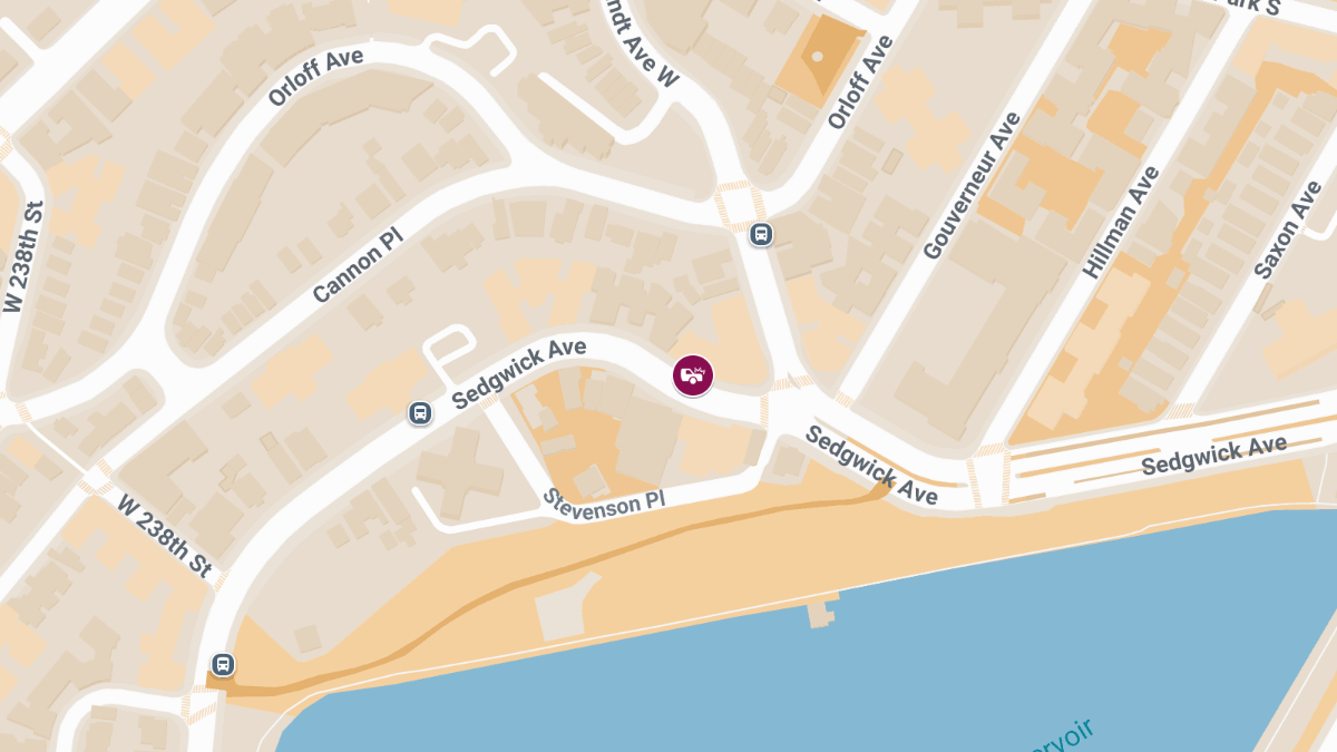 Injury Crash at Sedgwick Ave & Van Cortlandt Ave W
