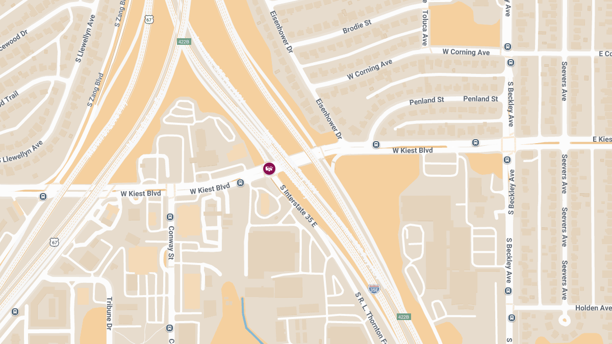 Injury Crash on R L Thornton Fwy S at W Kiest Blvd