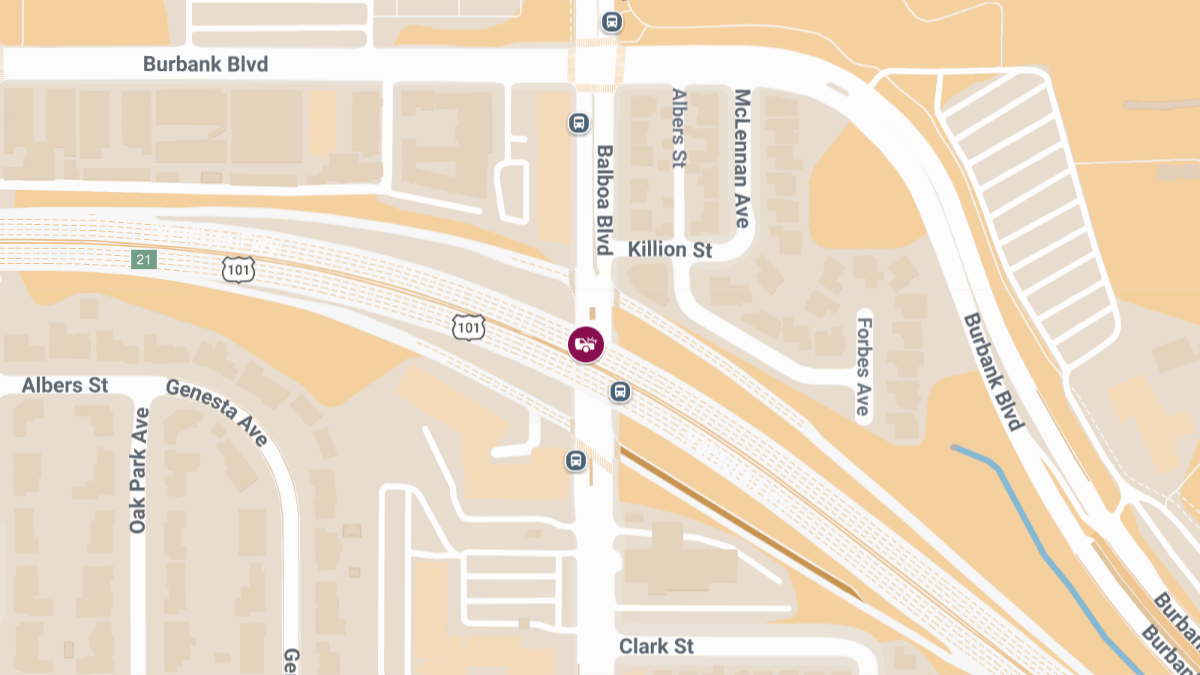 Injury Crash on US-101 Southbound at Balboa Blvd