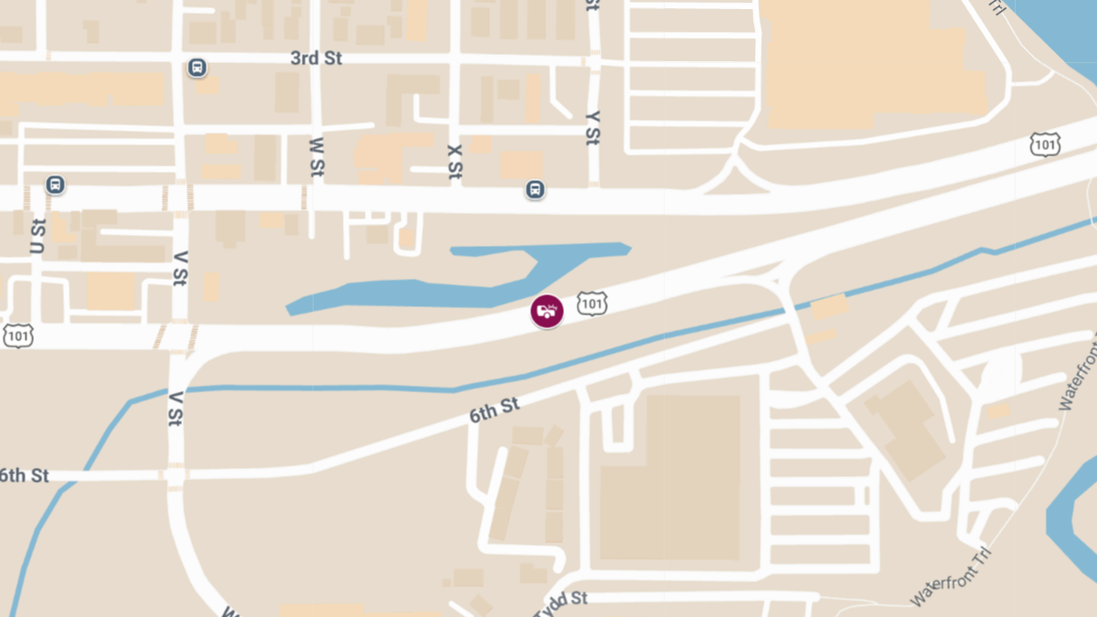 Major Crash Shuts NB Hwy 101 on Broadway