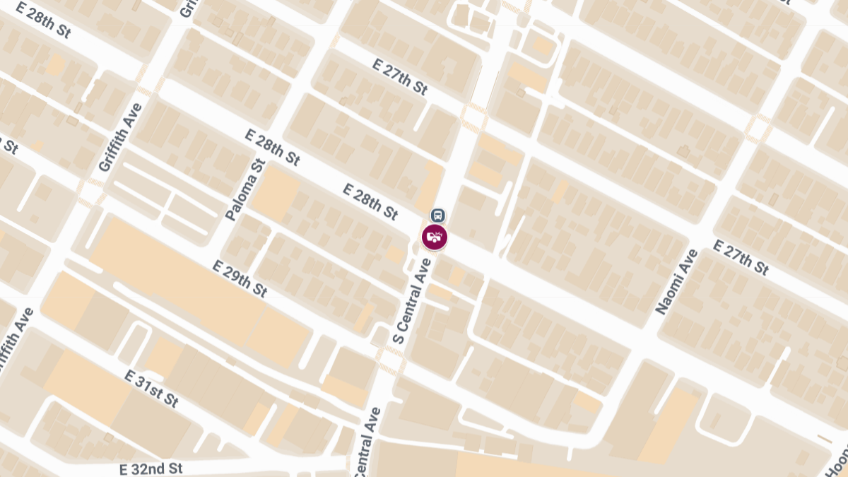 Multiple People Trapped in Crash at W 28th St and S Central Ave