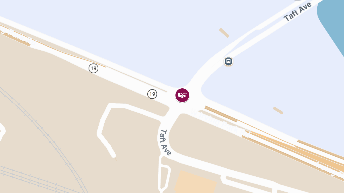 Three-Car Crash With Injuries Reported at IL-19 & Taft Ave