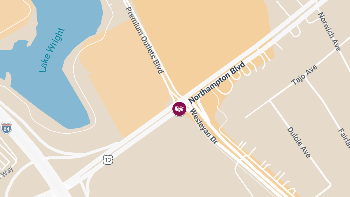 Traffic Collision With Injuries Reported at Northampton Blvd & Wesleyan Dr