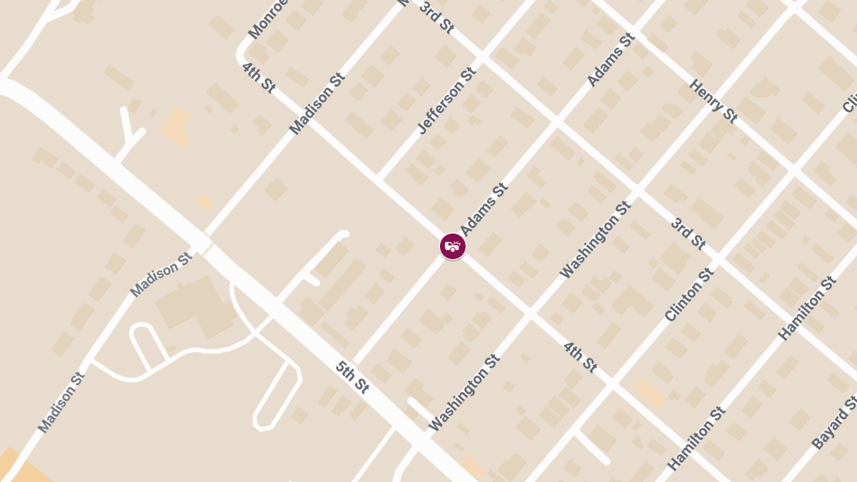 Traffic Crash With Injuries at 4th St & Adams St