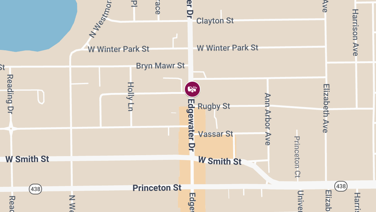 Traffic Crash With Injury Reported at Edgewater Dr & Rugby St