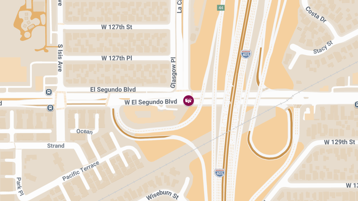 Two-Car Crash With Injuries at 5016 W El Segundo Blvd