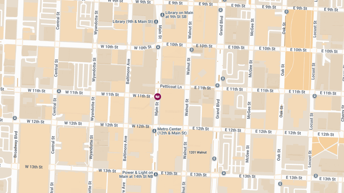 Vehicle Collision With Injuries at W 11th St & Main St