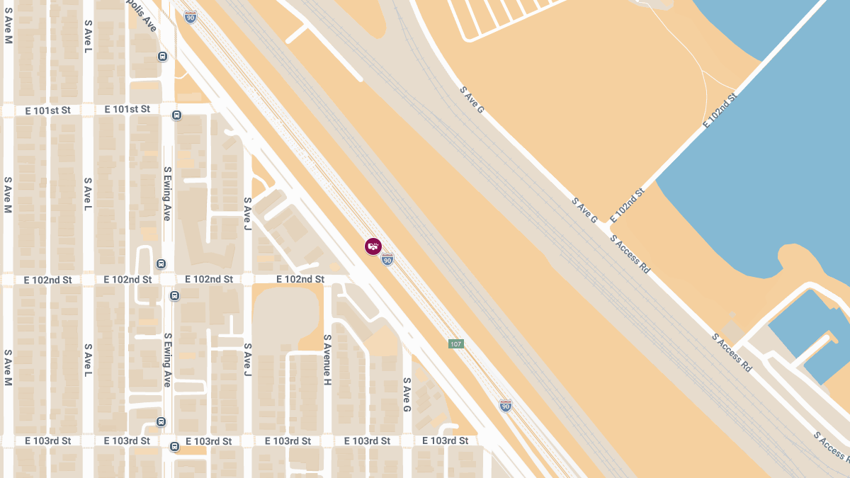 Vehicle Crash With Injuries Reported Near 102nd St on Chicago Skyway