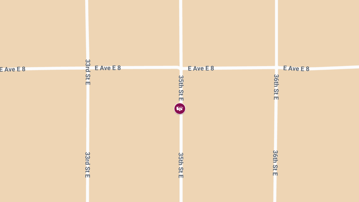 Vehicle Crash With Injuries Reported on 35th St E