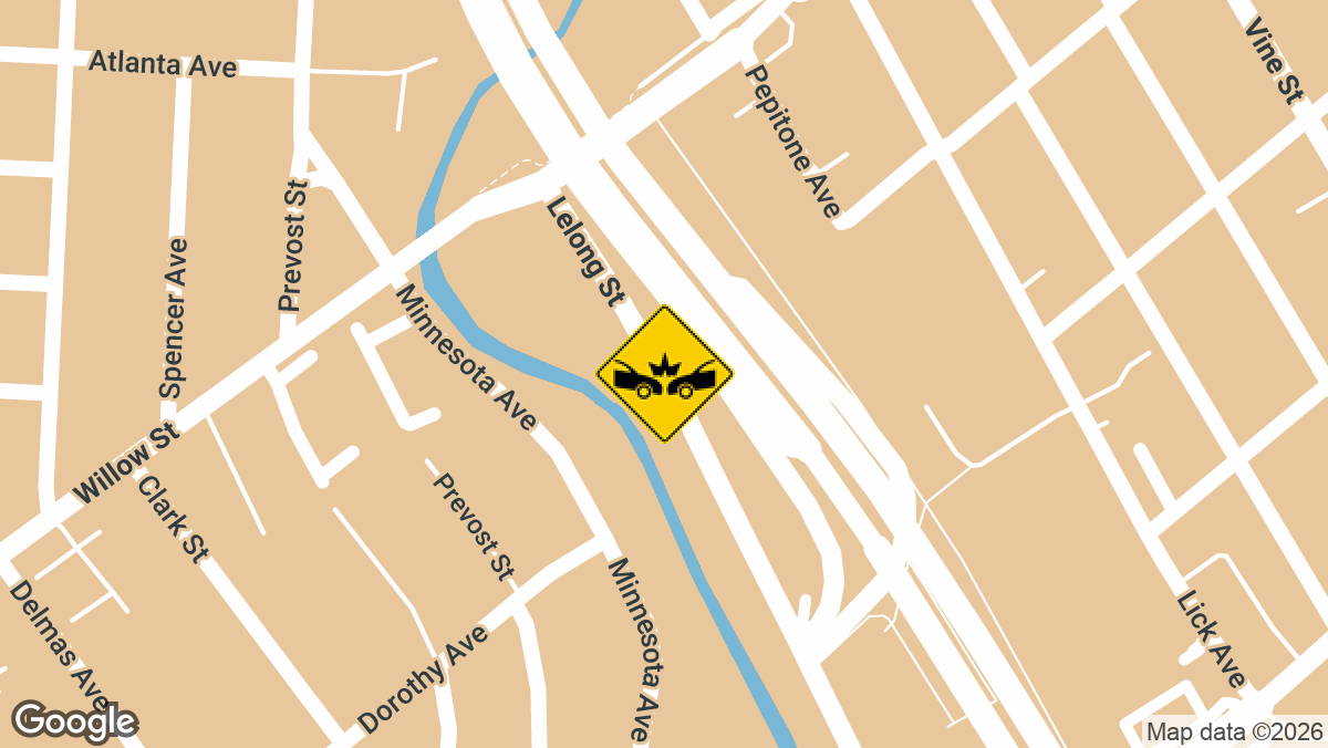 A three-vehicle wreck blocked multiple lanes of southbound SR-87 near the Alma Avenue off-ramp Tuesday evening, August 17 according to dispatch logs.
